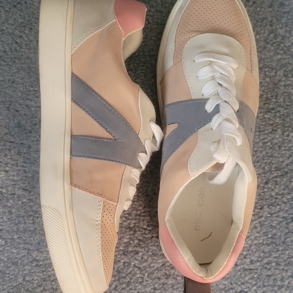 Maurices Sneakers - Picture 2 of 2